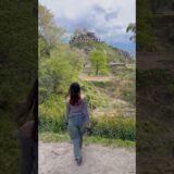 まるでジブリの世界へ”天空の城跡”